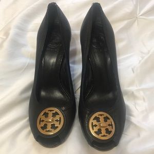 Tory Burch Wedges Size 7.5M